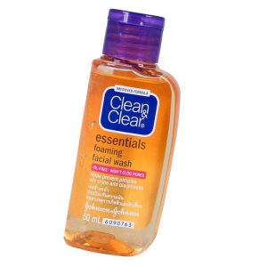 Clean & Clear Essentials Foaming Facial Wash